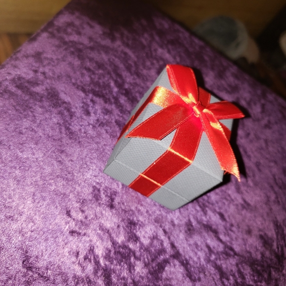 Solid Sterling Silver Blue and White Sapphire Ring - Picture 4 of 7